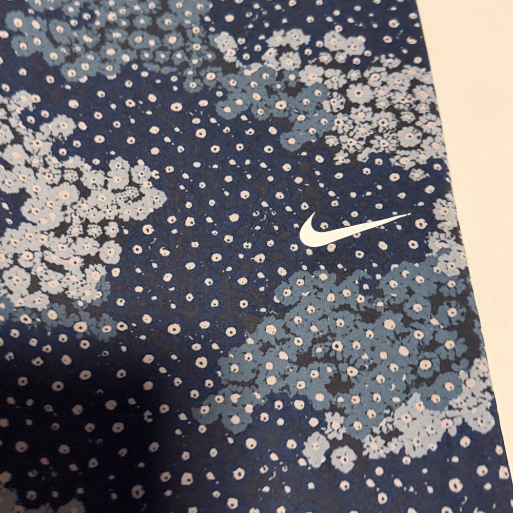 Nike Pro Dri Fit Navy and White Patterned Leggings - Picture 3 of 6